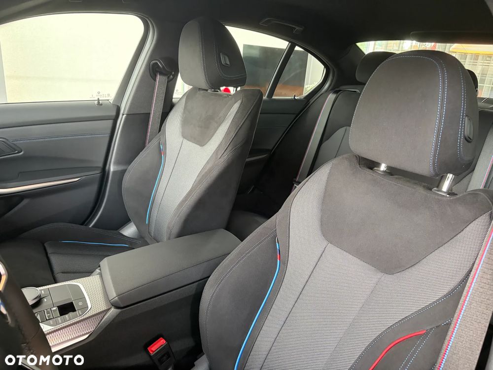 BMW Seria 3 320d mHEV - 16