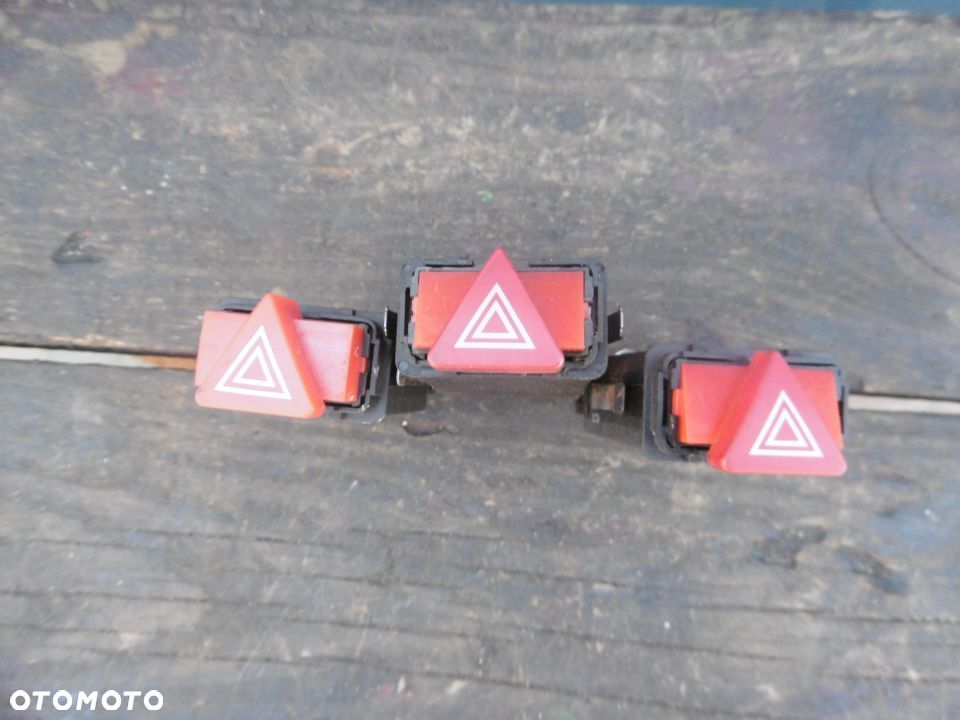Przełącznik awaryjnych Audi A4 B5 LIFT 8D0941509H - 1