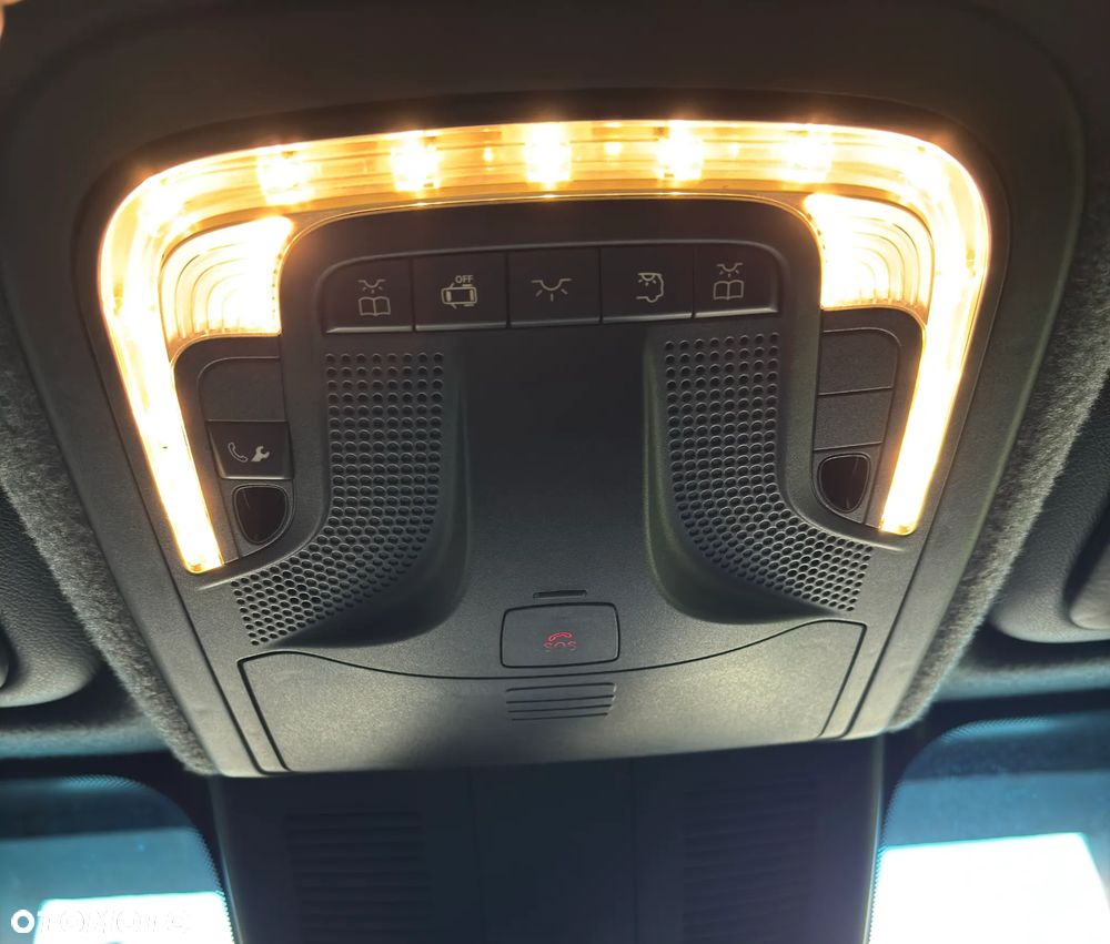 Mercedes-Benz Sprinter - 14