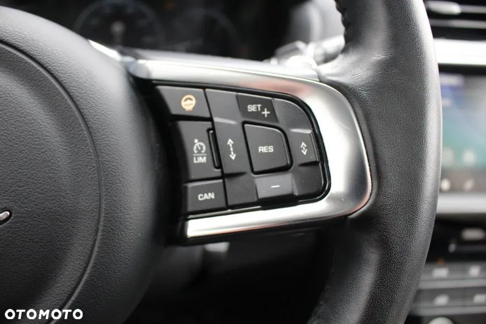 Jaguar F-Pace 2.0 i4D AWD R-Sport - 25