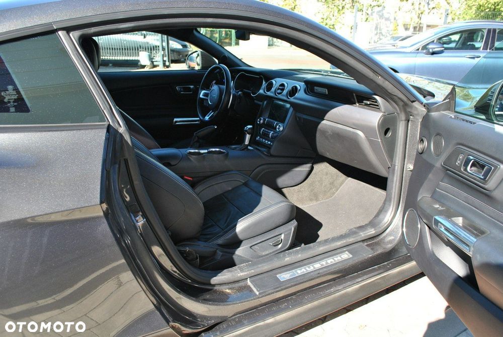 Ford Mustang - 16