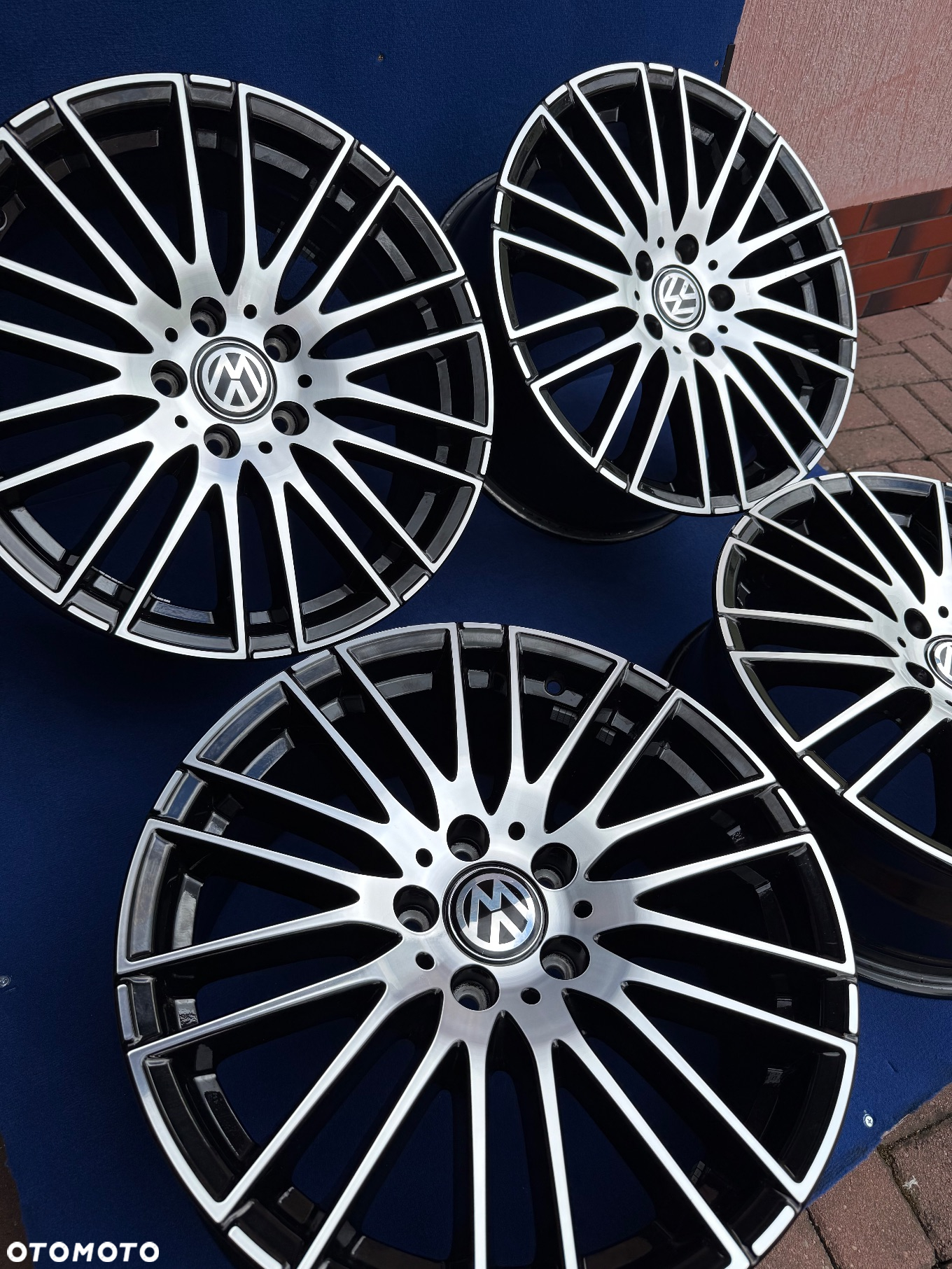 Aluminiowe Felgi  r18 5x112 VW Passat Golf Caddy Sharan T-roc Touran - 4