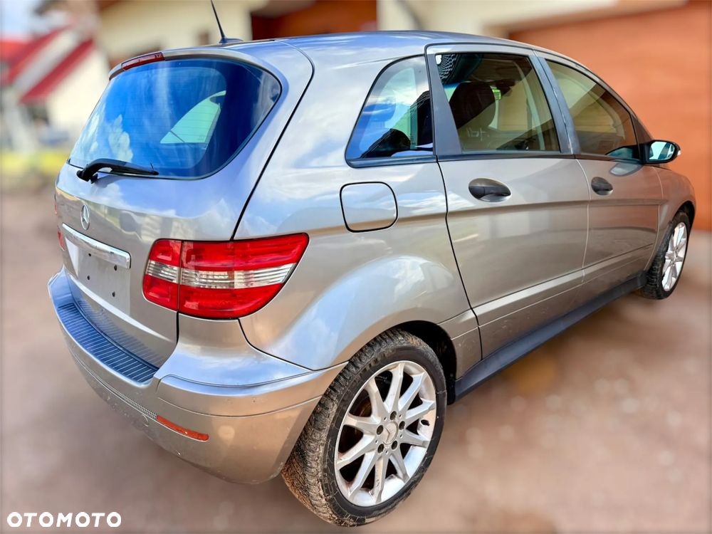 Mercedes-Benz Klasa B 180 CDI Special Edition - 3