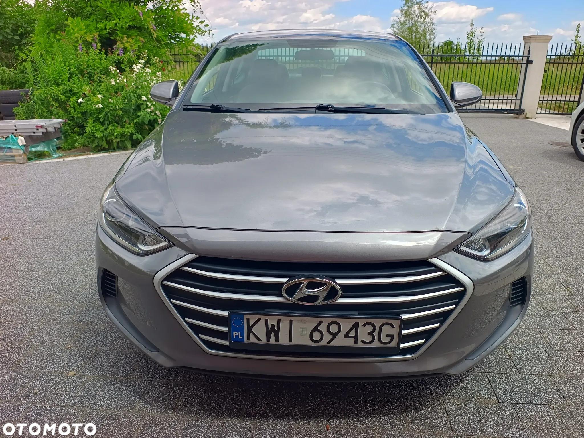 Hyundai Elantra 1.6 Comfort Premiere - 5