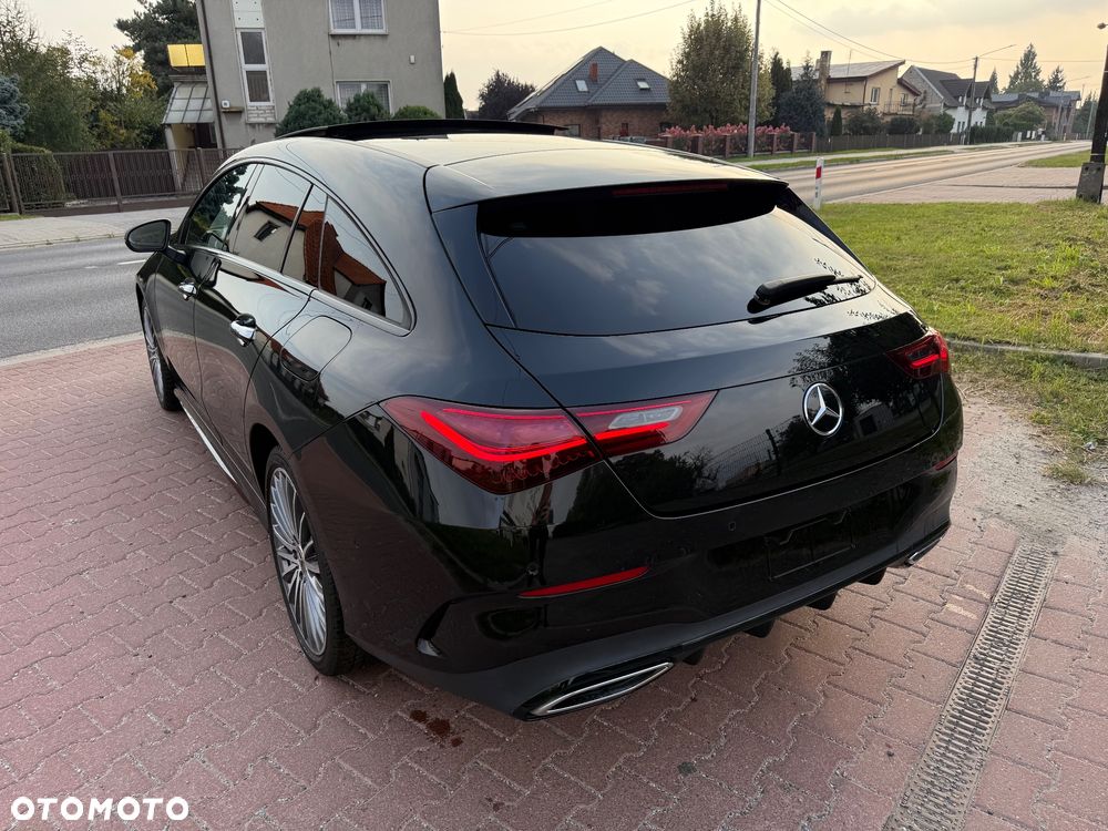 Mercedes-Benz CLA 250 e 8G-DCT AMG Line - 5