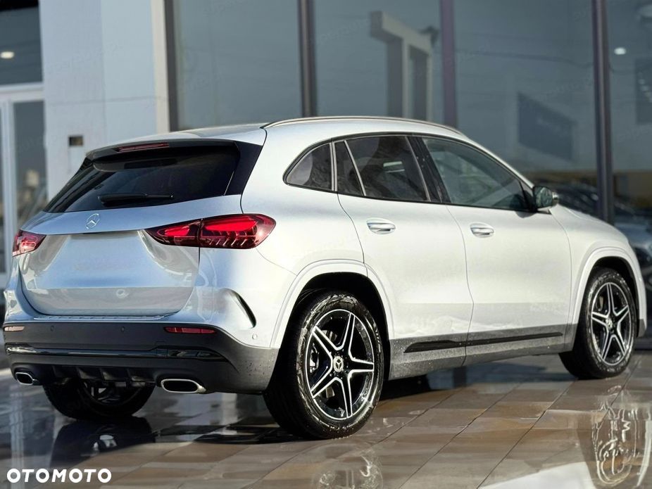 Mercedes-Benz GLA 200 AMG Line - 5