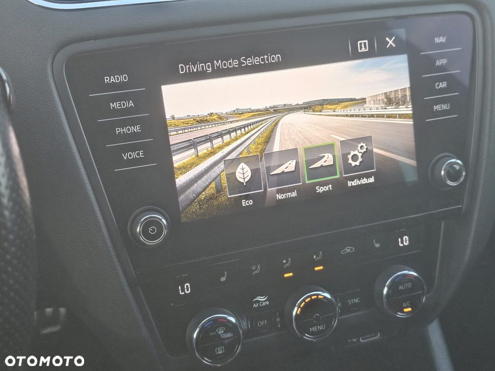 Skoda Octavia 2.0 TDI 4x4 DSG RS - 18