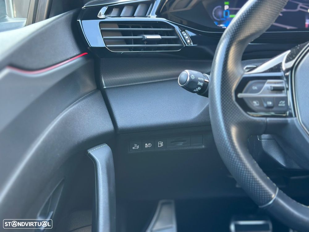 Peugeot 408 1.6 Hybrid GT e-EAT8 - 22