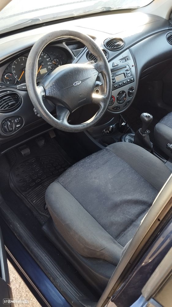 Ford Focus SW 1.4 Ambiente - 6