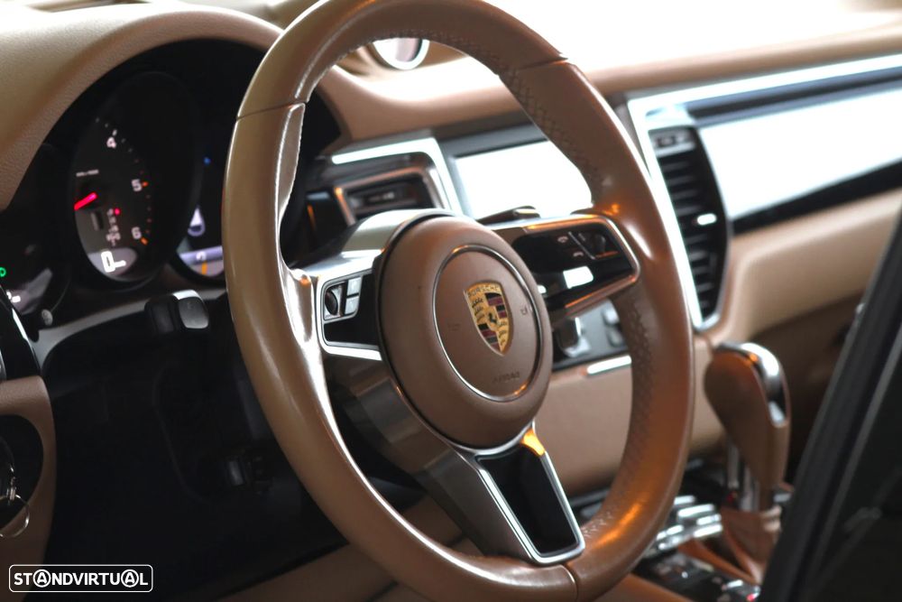 Porsche Macan S - 29