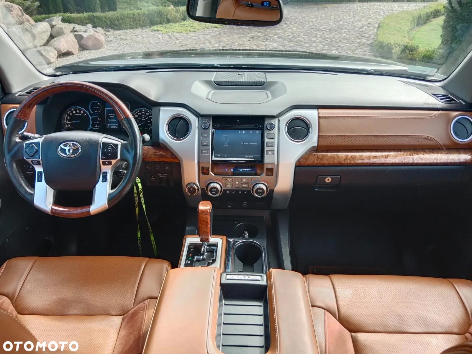 Toyota Tundra - 32