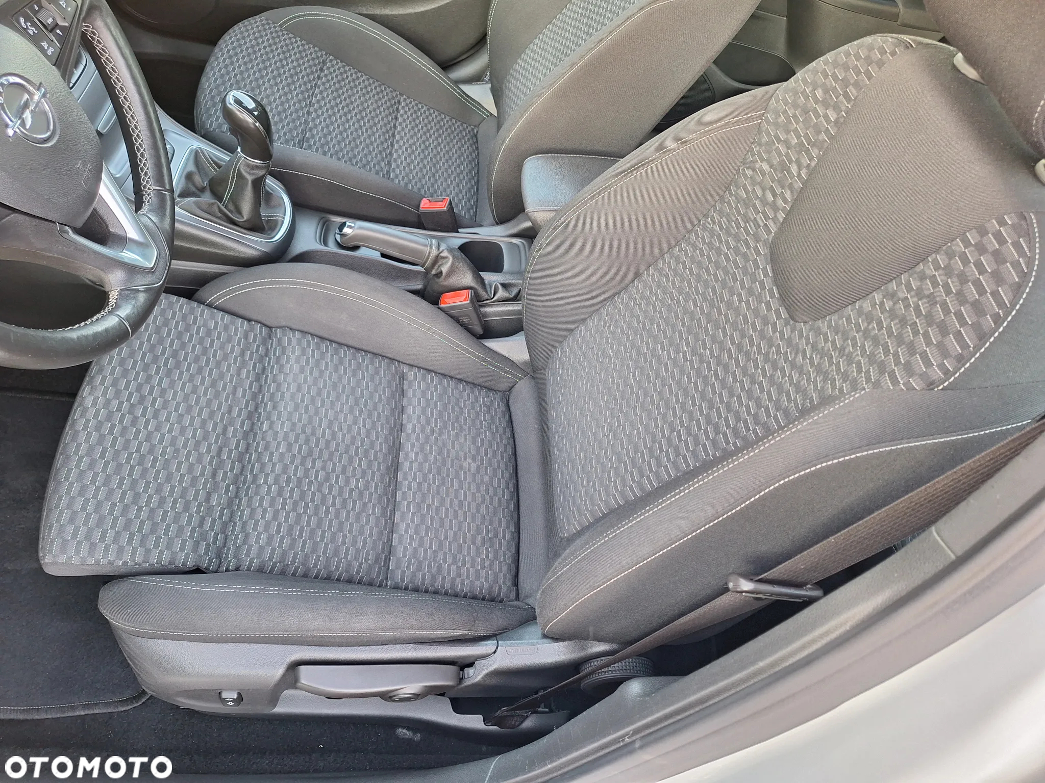 Opel Astra 1.6 CDTI Sports Tourer Active - 14