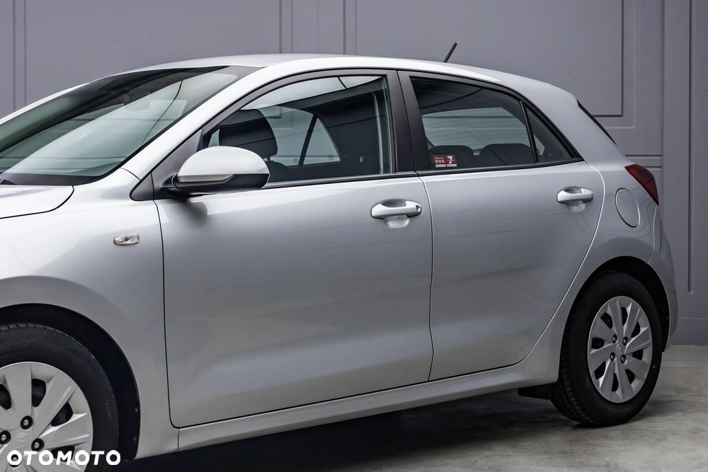 Kia Rio 1.2 L - 32