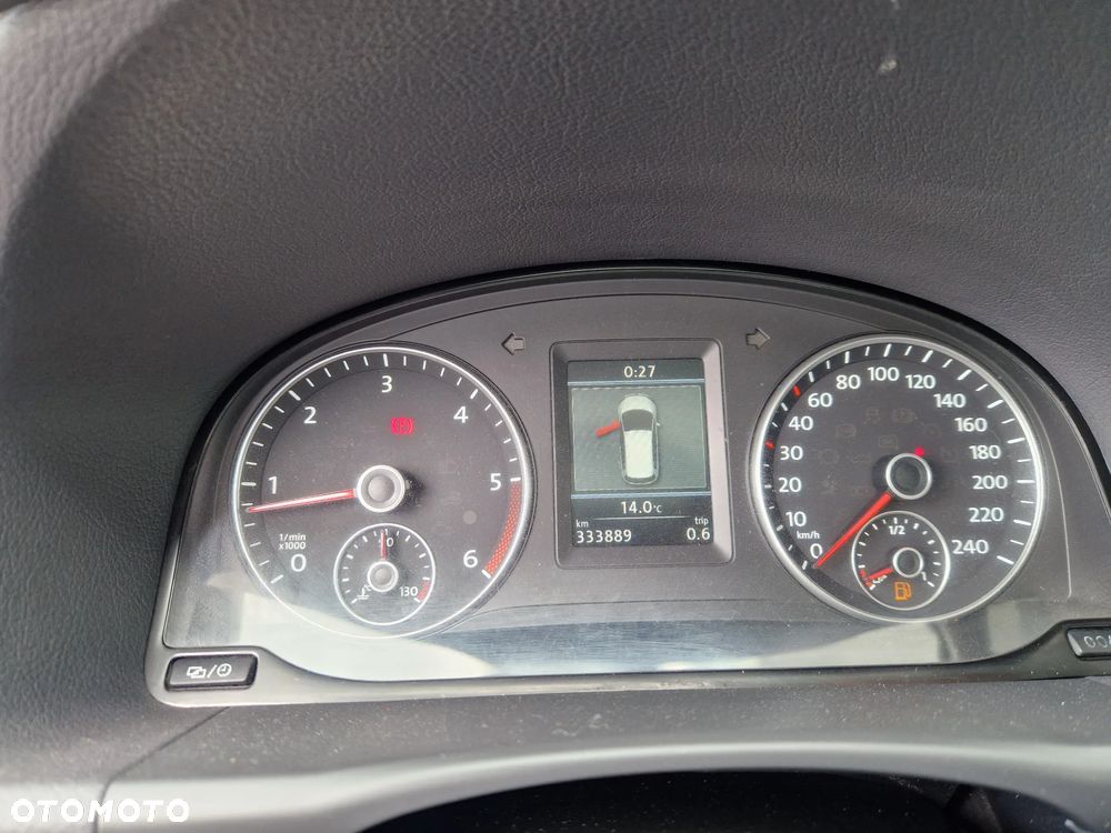 Volkswagen Touran - 15