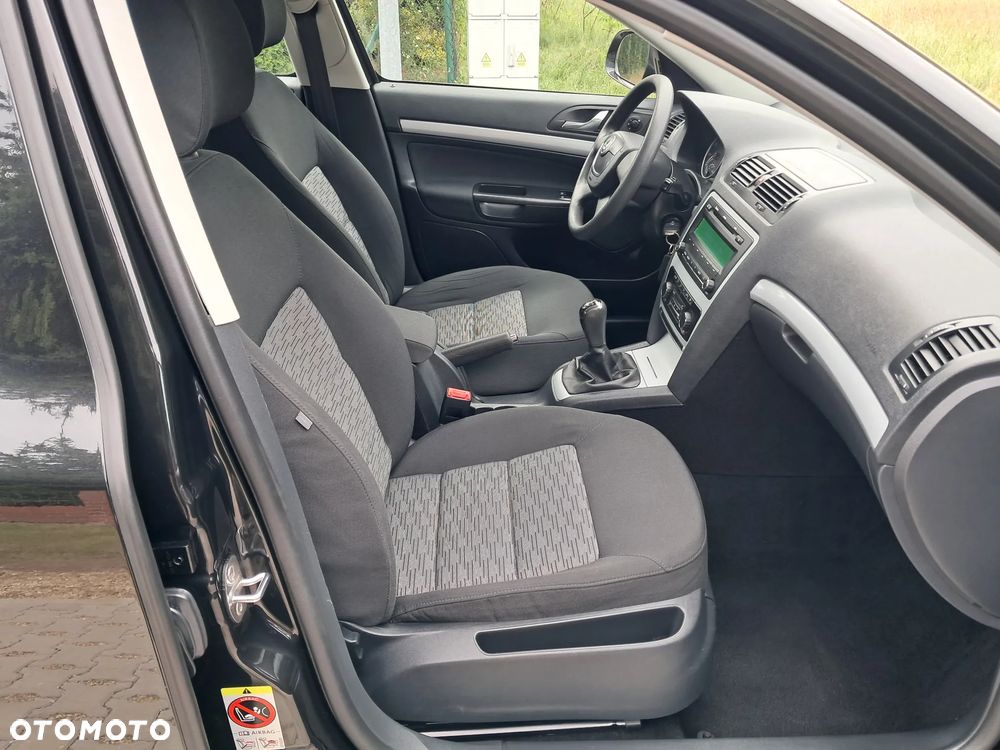 Skoda Octavia 1.6 SPORT EDITION - 17