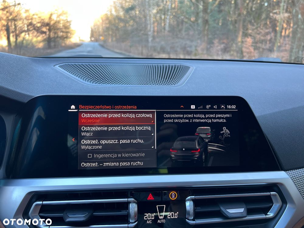 BMW Seria 3 330i xDrive M Sport - 35
