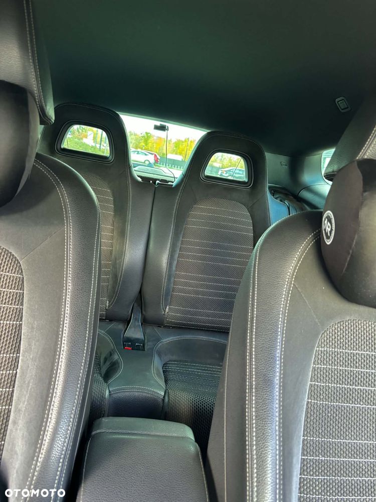 Volkswagen Scirocco - 10