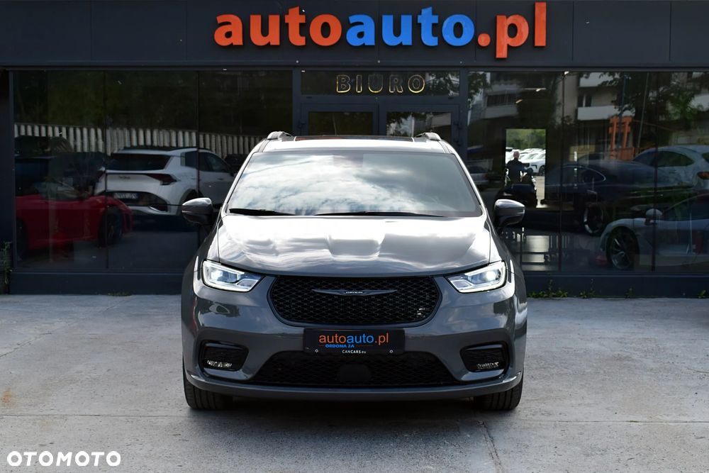 Chrysler Pacifica - 2