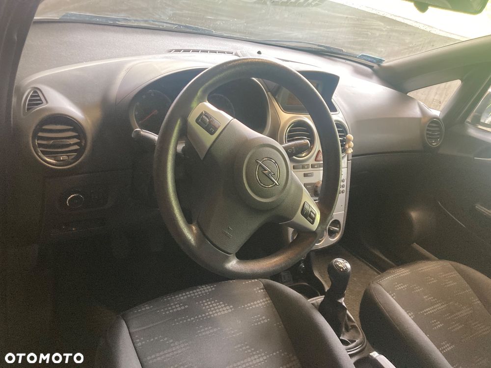 Opel Corsa - 11