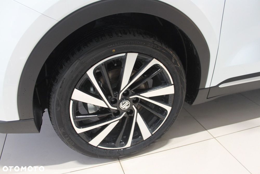 MG ZS Hybrid+ - 10