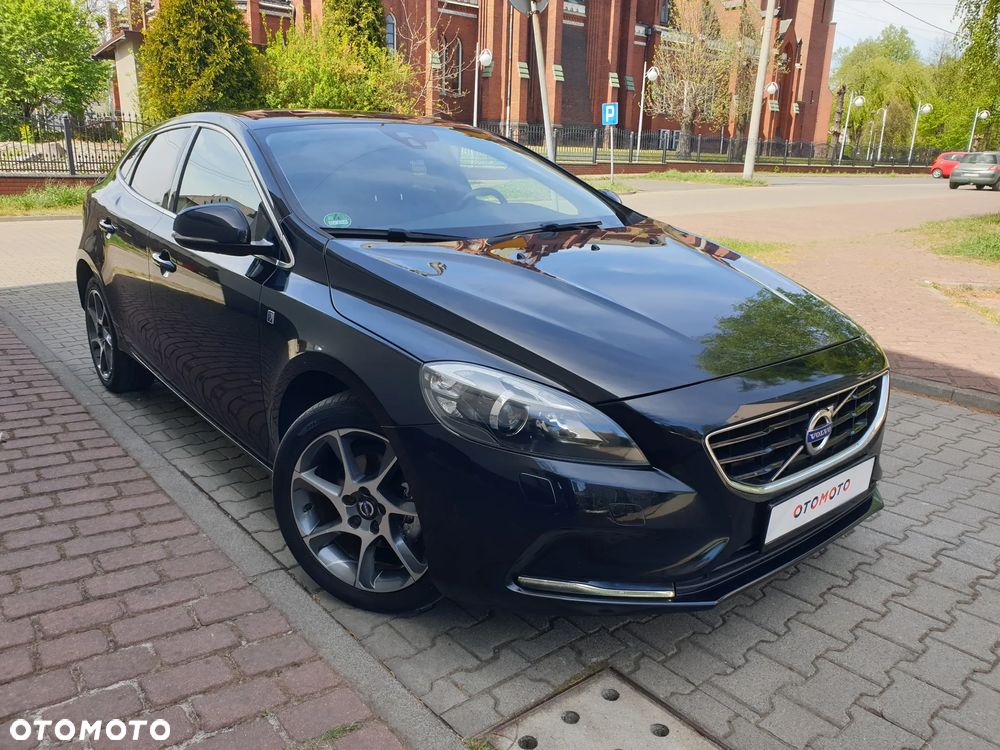 Volvo V40 D2 R Design - 2