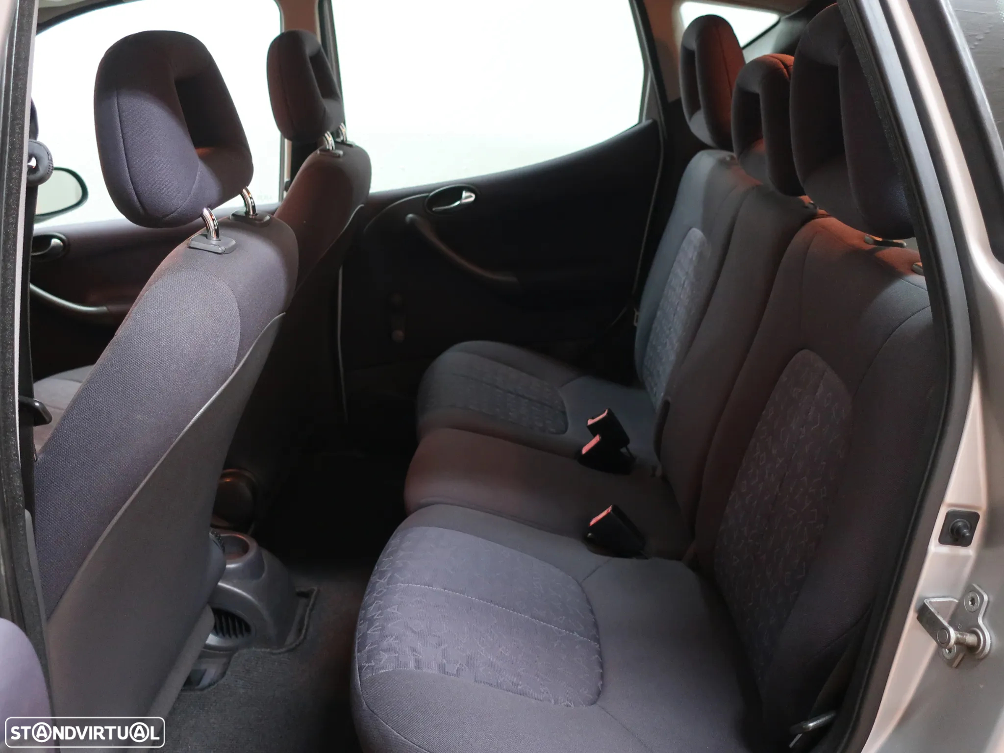 Mercedes-Benz A 140 Classic - 12