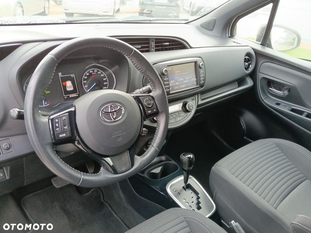 Toyota Yaris - 16