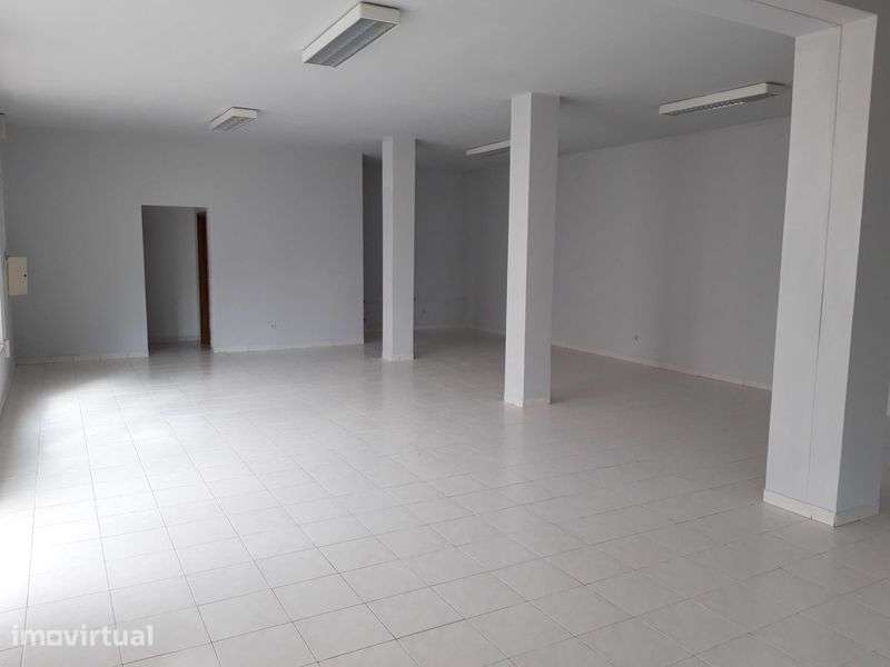 Arrenda-se Espaço Comercial em Fiães - Grande imagem: 5/11