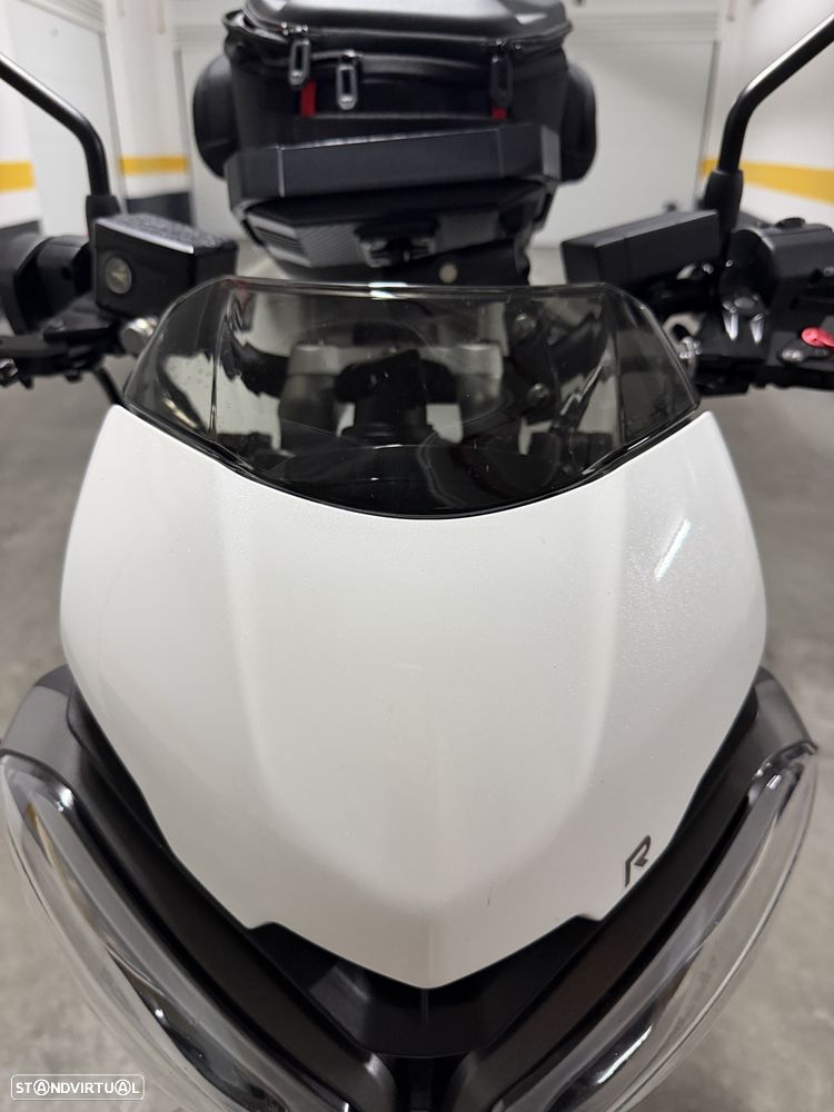 Triumph Street Triple R - 3