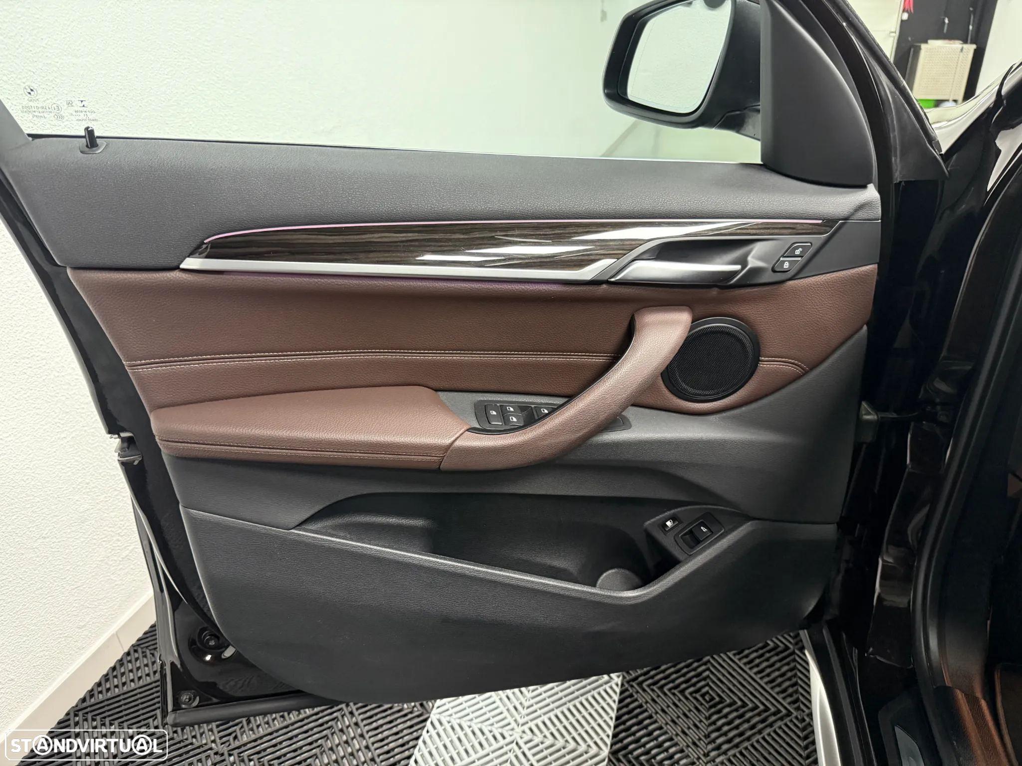 BMW X1 25 e xDrive Line Sport - 6