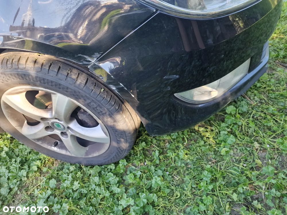 Zderzak  przód  skoda  Fabia  II  roomster  lift  w  kolorze  LF9R - 3