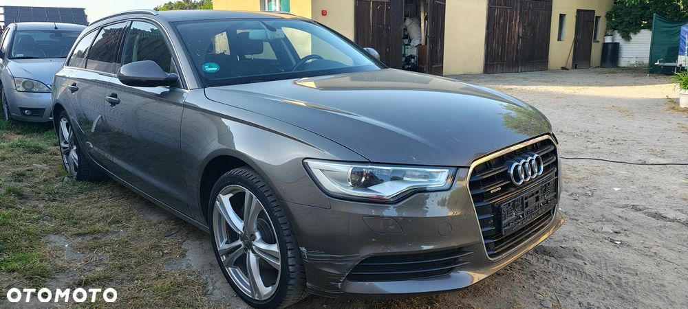 Audi A6 Avant - 1