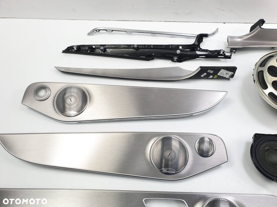 GŁOŚNIKI ZESTAW MERCEDES C W205 4MATIC BURMESTER - 8