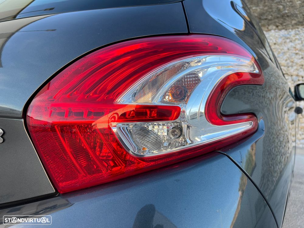 Peugeot 208 PureTech 82 Active - 31