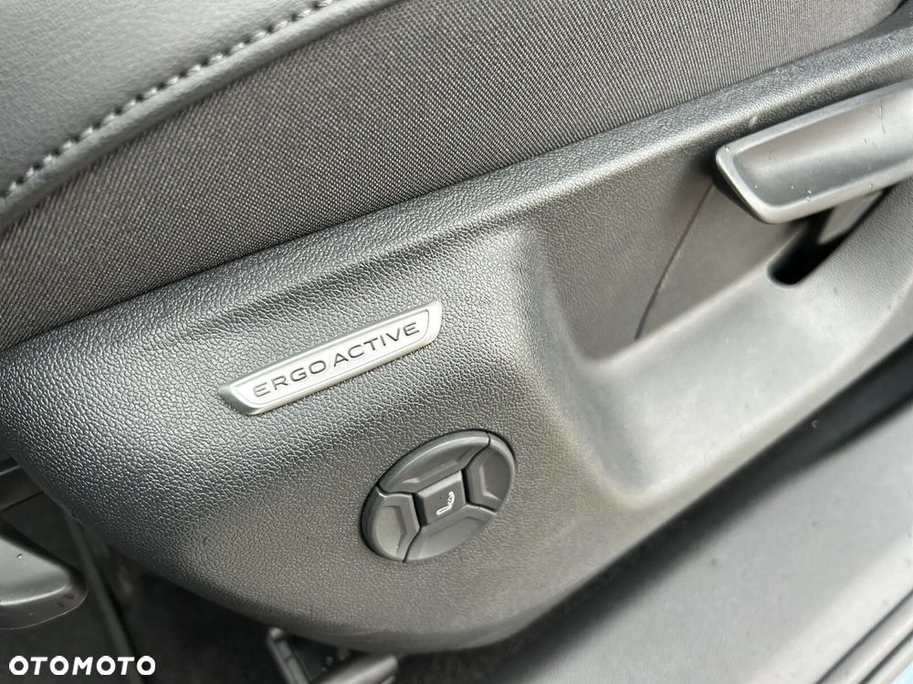 Volkswagen Tiguan - 26