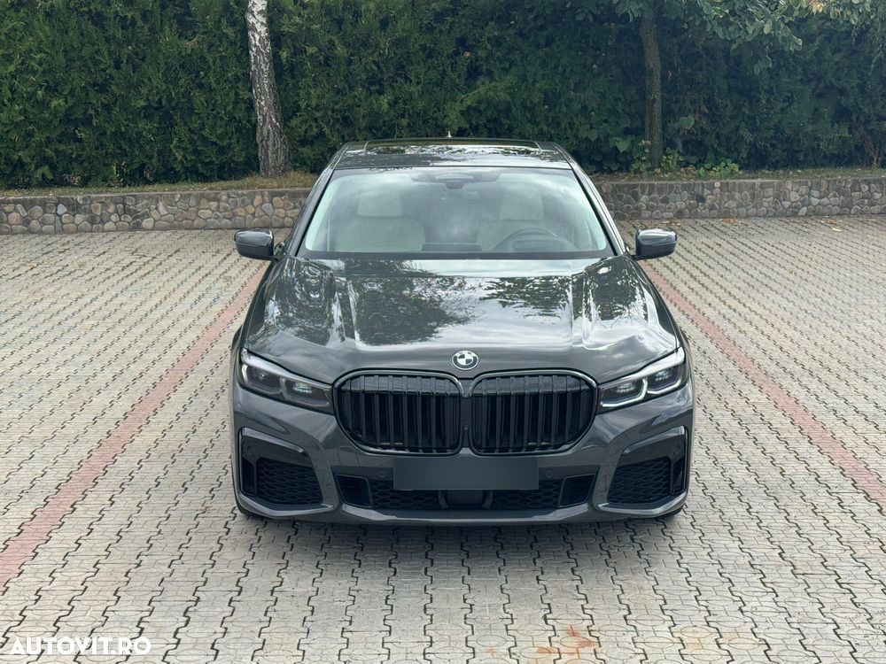 BMW Seria 7 745e - 14