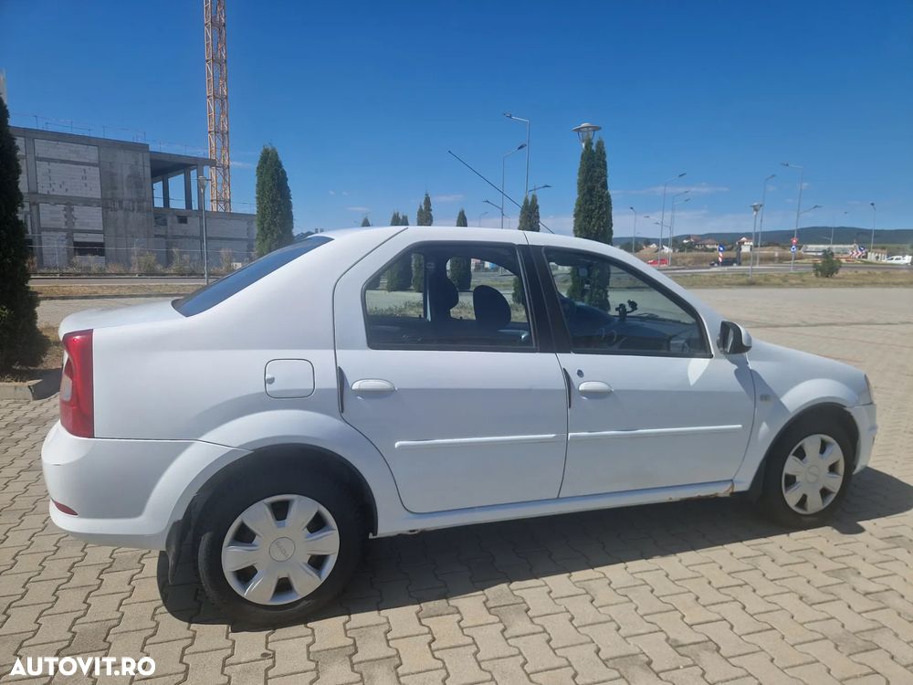 Dacia Logan 1.6 MPI Laureate - 5