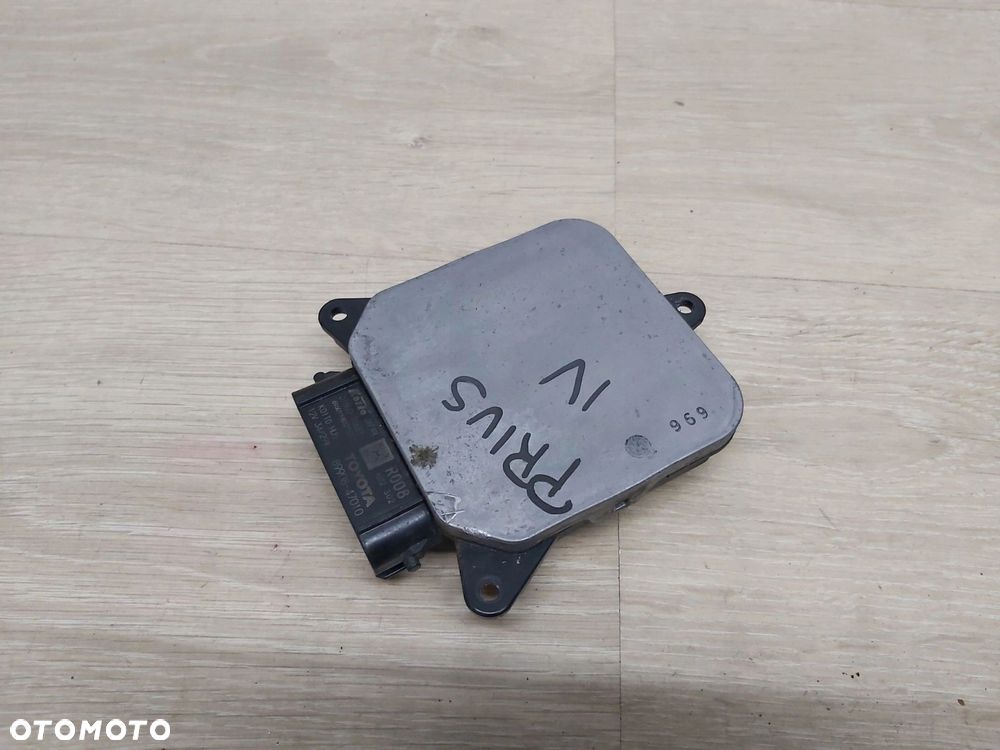 Toyota Prius IV 1,8 xw50 moduł sterownik świateł LED lampy przód - 1