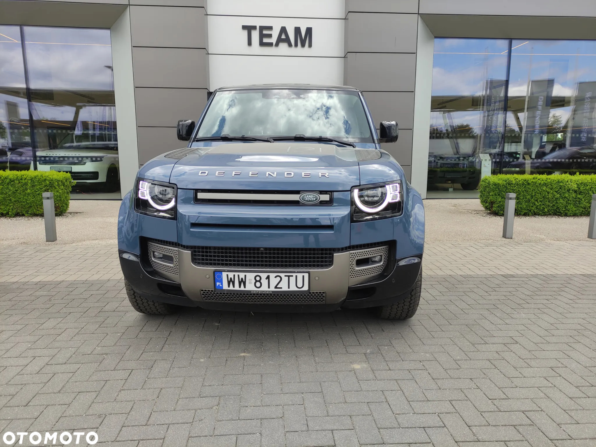 Land Rover Defender