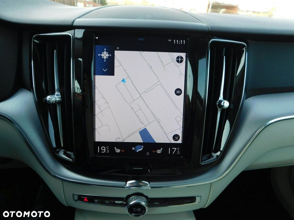 Volvo XC 60 D3 Momentum Pro - 19