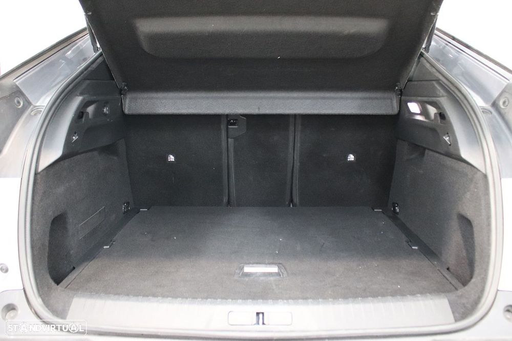 Peugeot 3008 1.2 Hybrid Allure e-DCS6 - 22