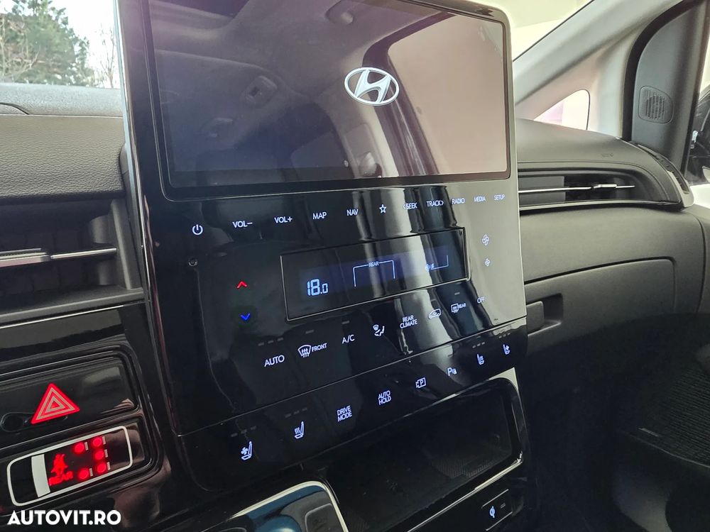 Hyundai Staria 2.2 CRDi Allrad Signature - 20