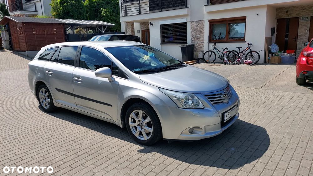 Toyota Avensis 2.0 D-4D Sol - 10