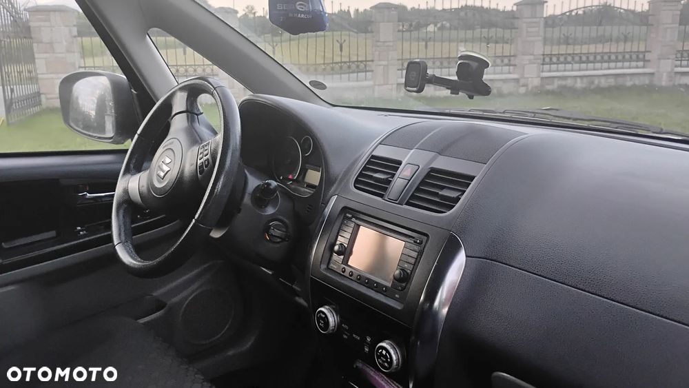 Suzuki SX4 - 8