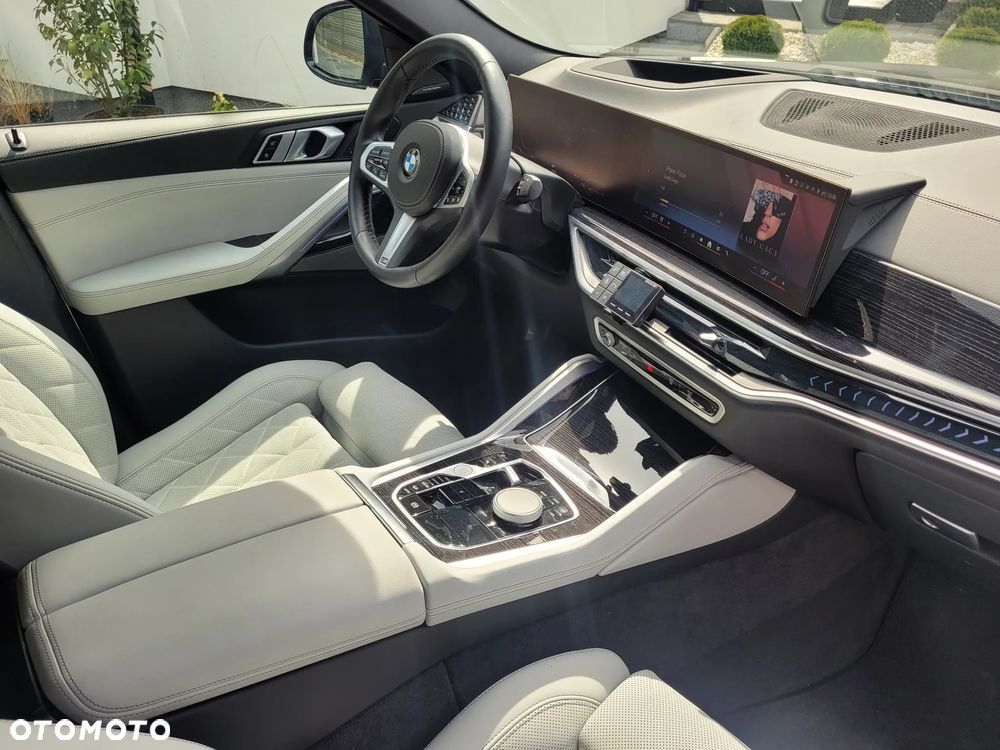 BMW X6 - 15