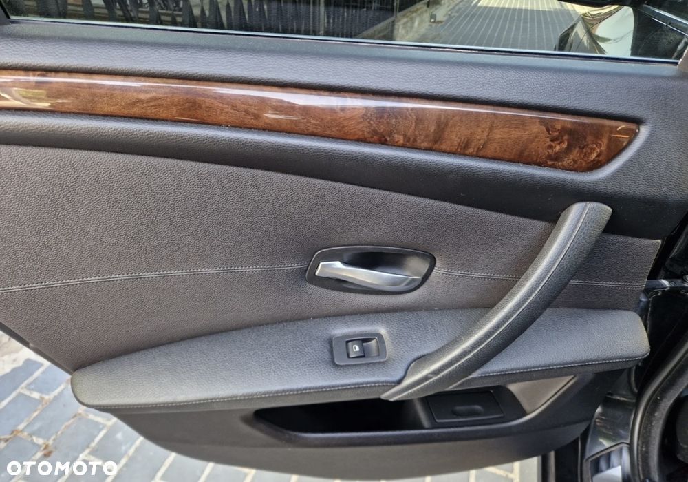 BMW Seria 5 - 12