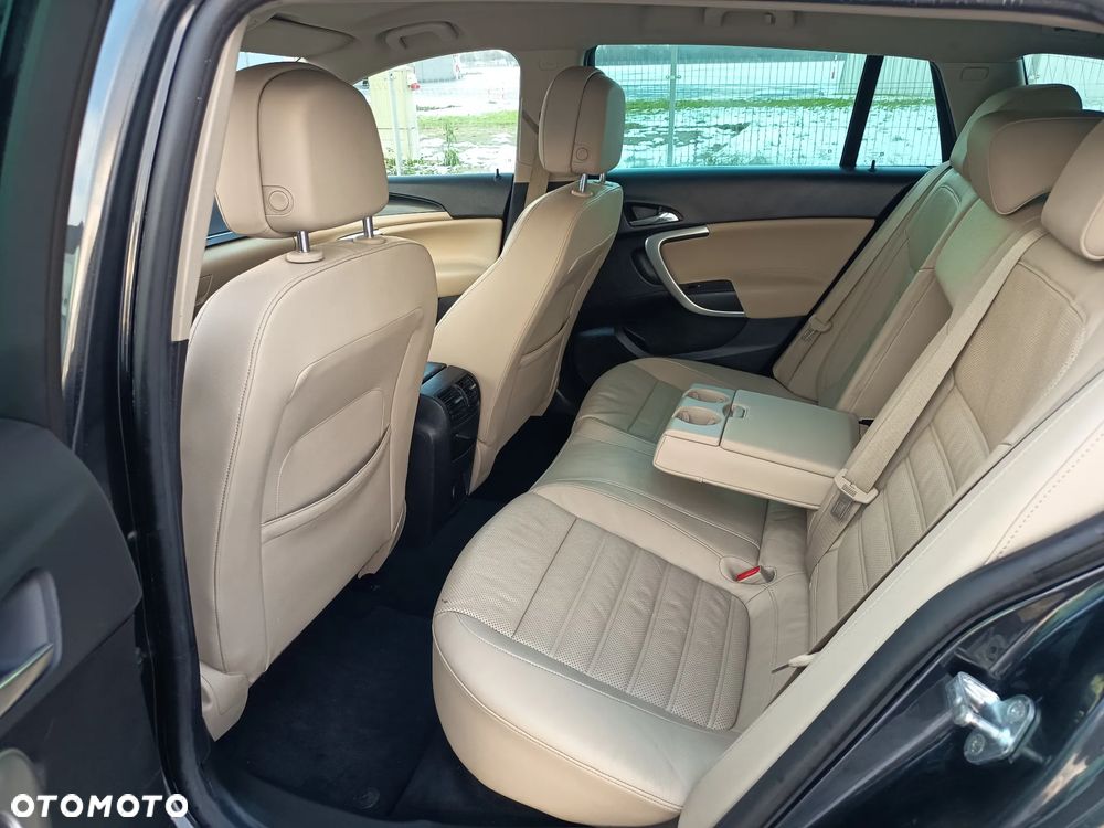 Opel Insignia - 12