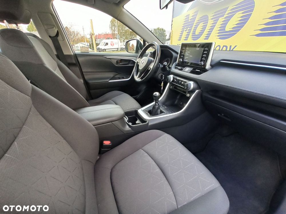 Toyota RAV4 - 11