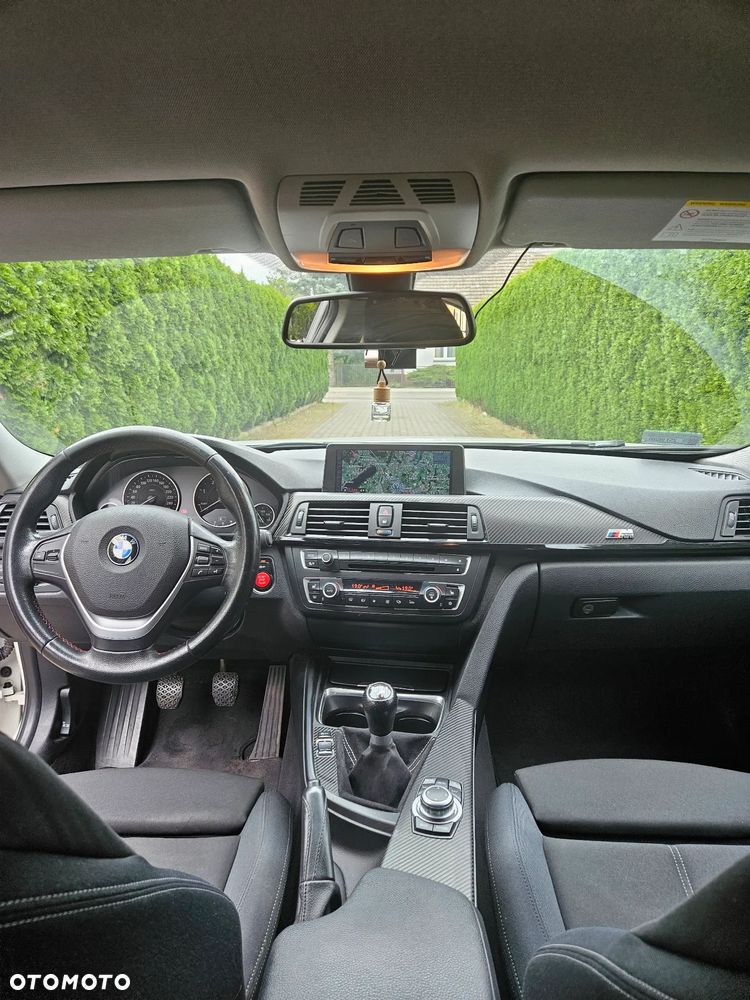 BMW Seria 3 318d Sport Line - 15