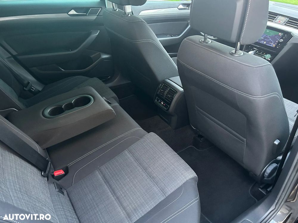 Volkswagen Passat Variant 2.0 TDI SCR DSG Comfortline - 5